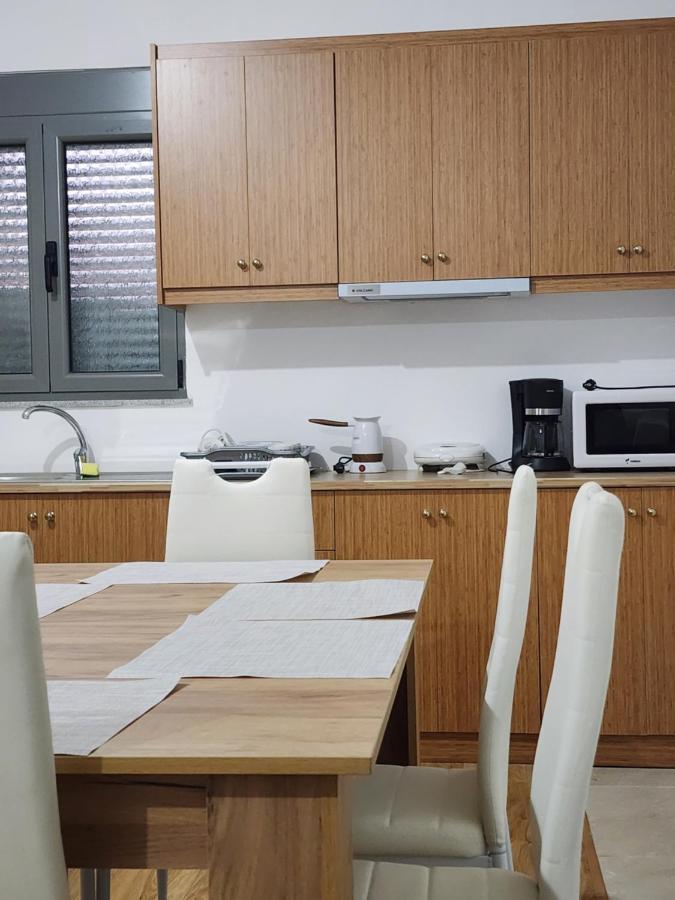 Brana Apartments Sarandë Exteriör bild